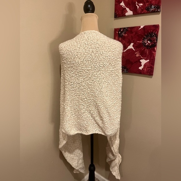 Demdaco Handmade Giving Shawl - Picture 4 of 8